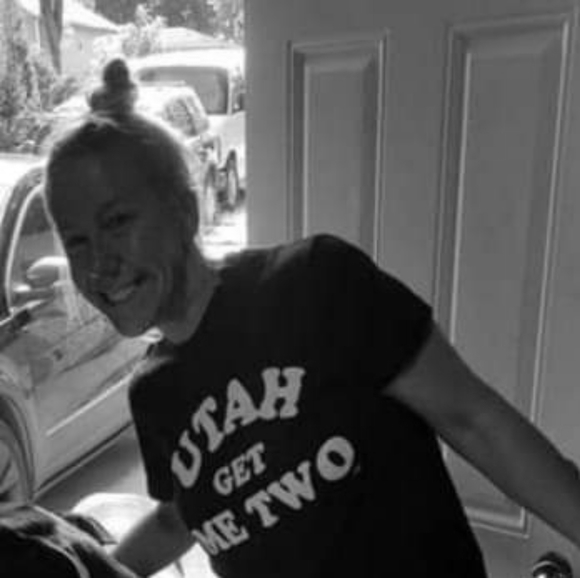 Meet your Posher, Allison - Picture 1 of 1